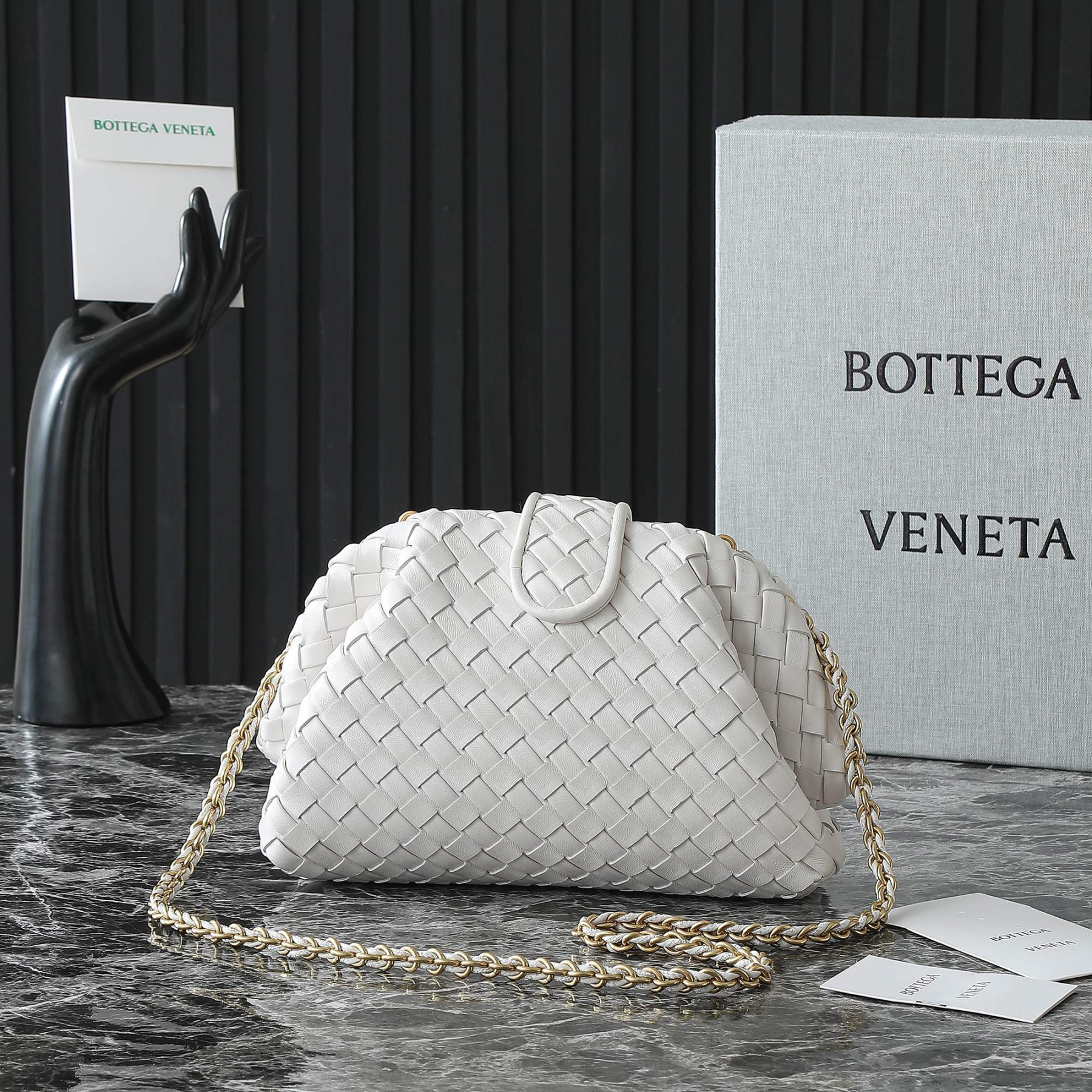 ボッテガ・ヴェネタ「Bottega Veneta」 Lauren 1980 Teen チェーンクラッチバッグ