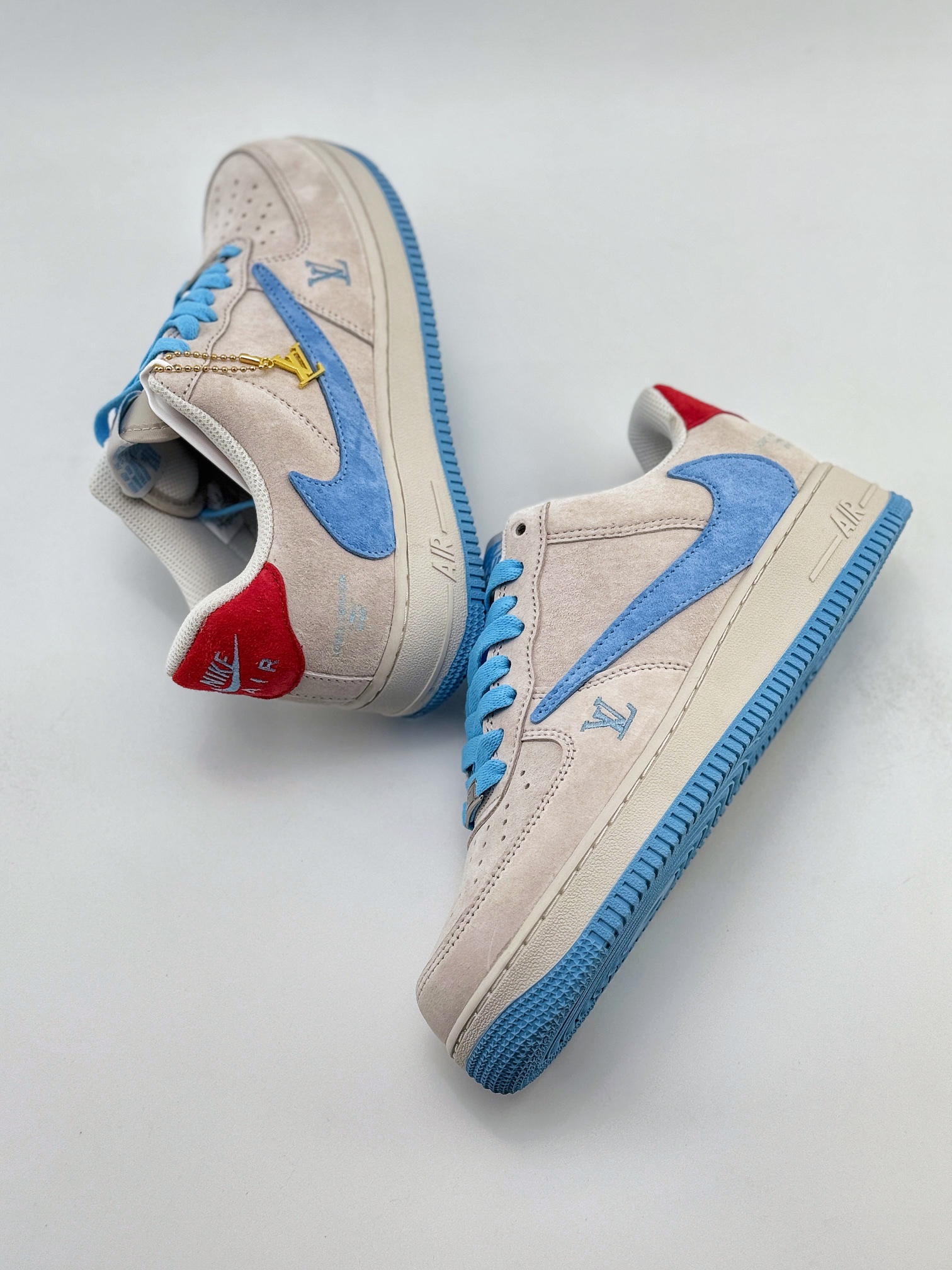 「コラボモデル」Louis Vuitton x Nike Air Force 1 Low スニーカー