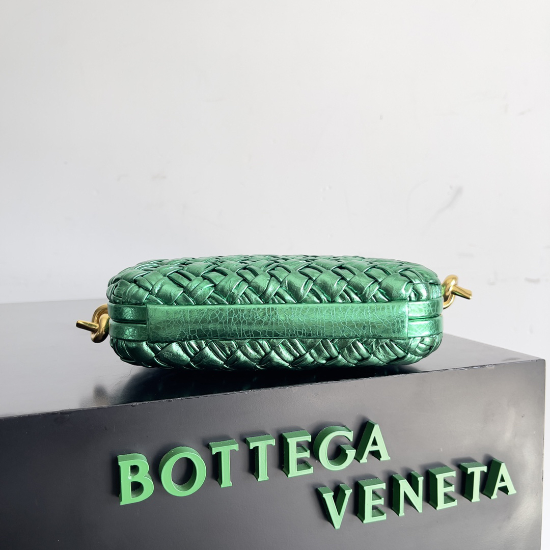 ボッテガ・ヴェネタ「Bottega Veneta」Knot ミナウディエール イブニングバッグ