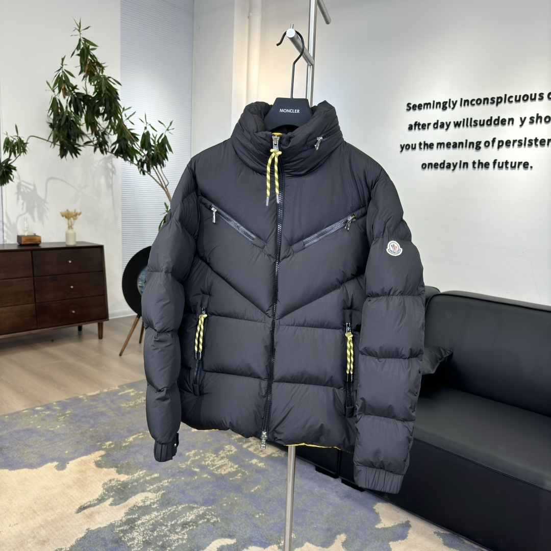 モンクレール「Moncler」スタンドカラー ダブルジップ ダウンジャケット