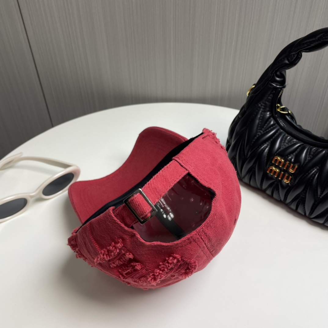 シャネル「Chanel」25S 新作 ロゴクラシックキャップ