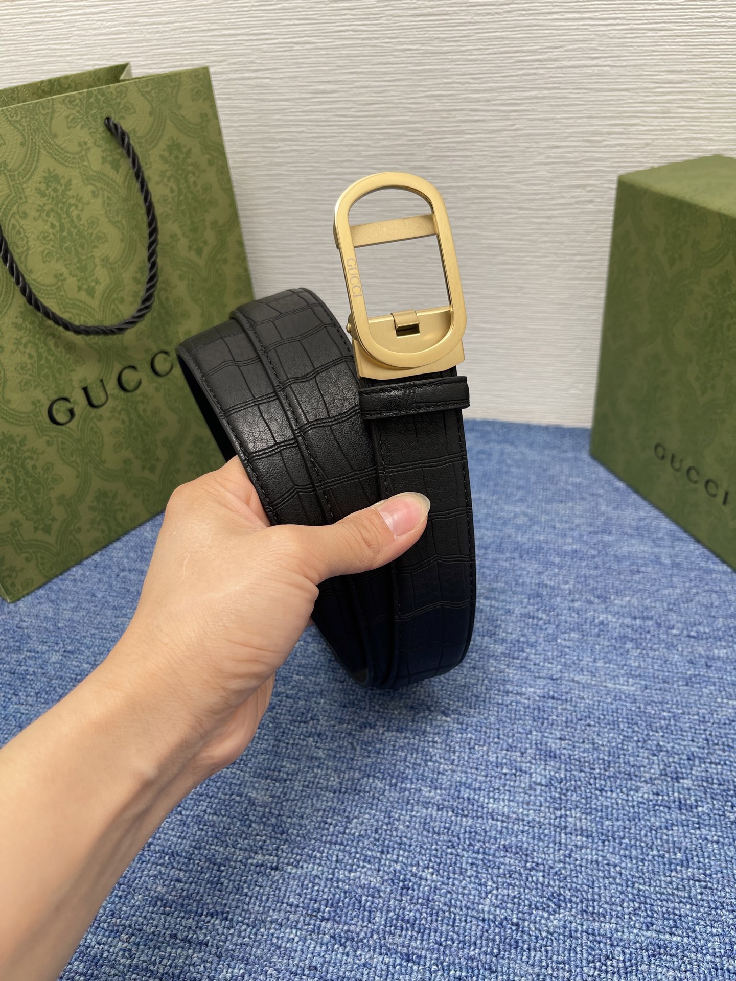 グッチ「Gucci」スムースレザー オートロック ベルト メンズ100CM