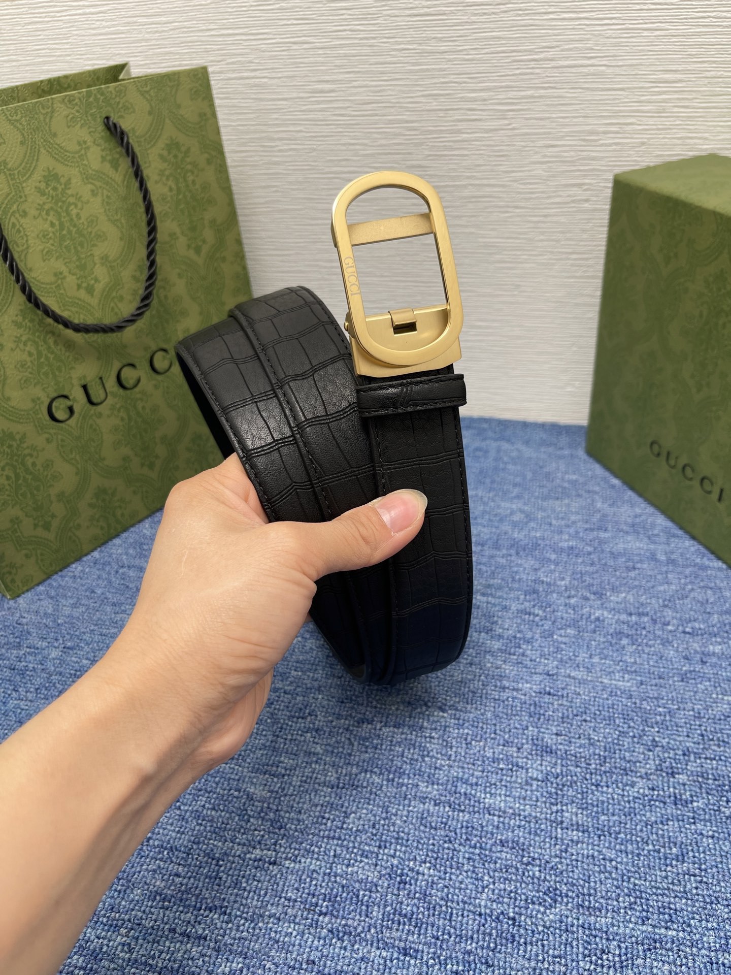 グッチ「Gucci」スムースレザー オートロック ベルト メンズ100CM