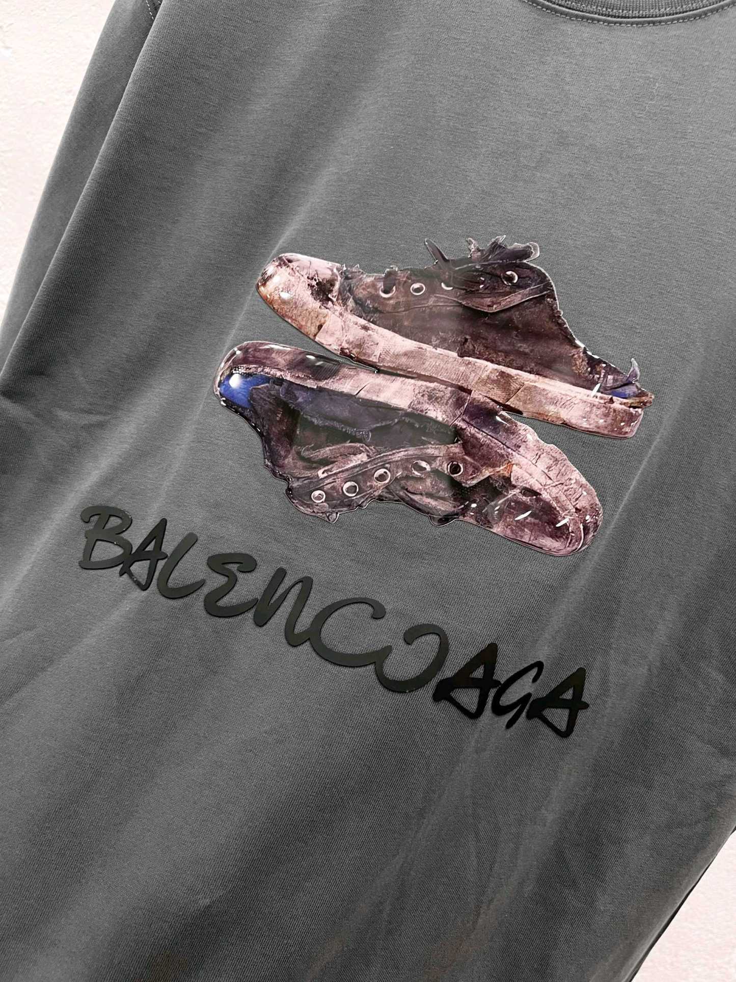 バレンシアガ「Balenciaga」ハイネックプレミアムコットン半袖Tシャツ