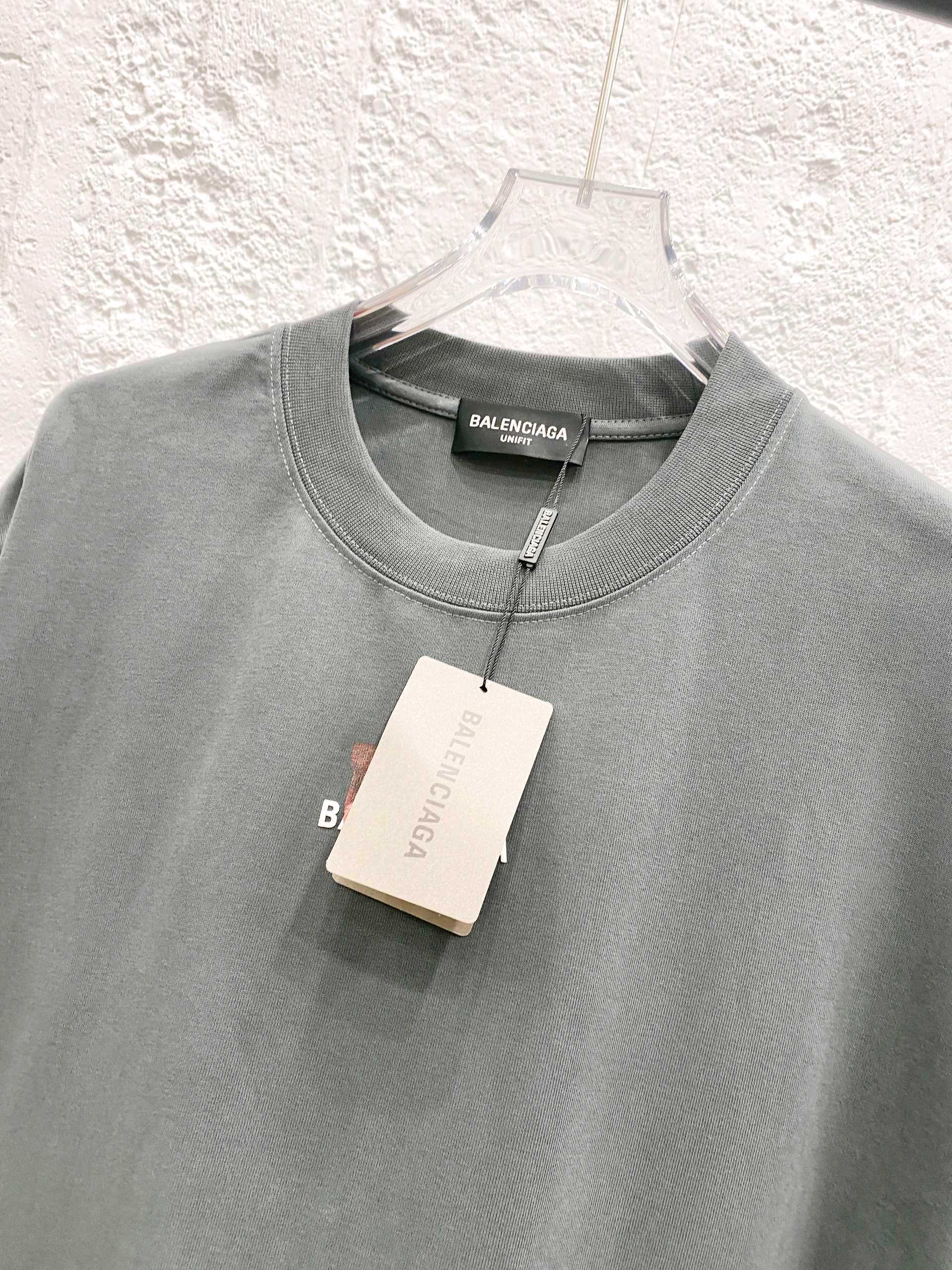 バレンシアガ「Balenciaga」ハイネックプレミアムコットン半袖Tシャツ