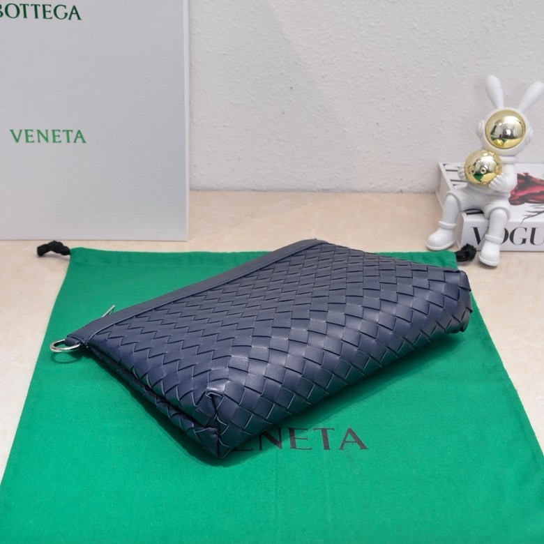ボッテガ・ヴェネタ「Bottega Veneta」Intrecciato メンズクラッチバッグ