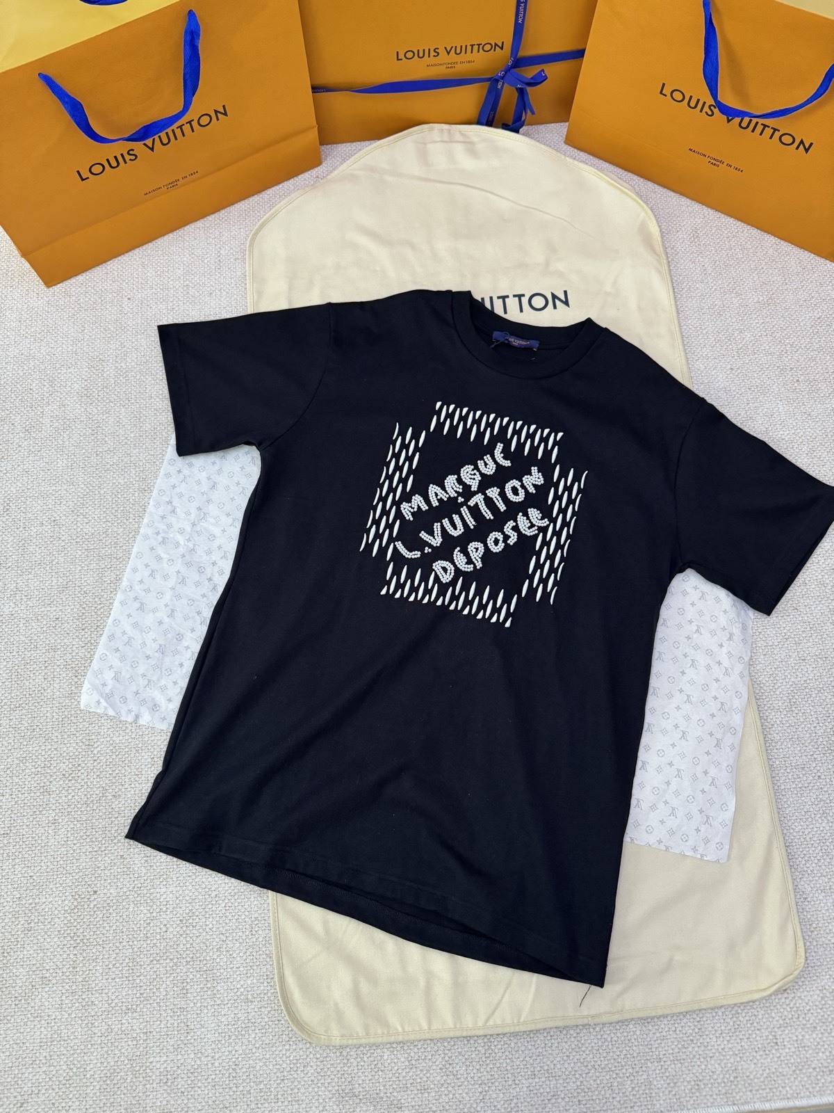 ルイ・ヴィトン「Louis Vuitton」モノグラム ビーズ エンブロイダリー Tシャツ