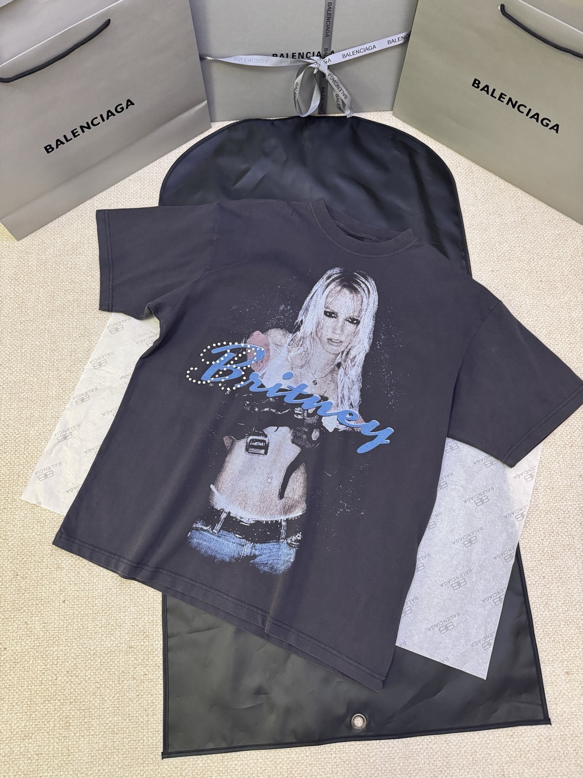 バレンシアガ「Balenciaga」ブリトニー・スピアーズ ポートレート プリントTシャツ