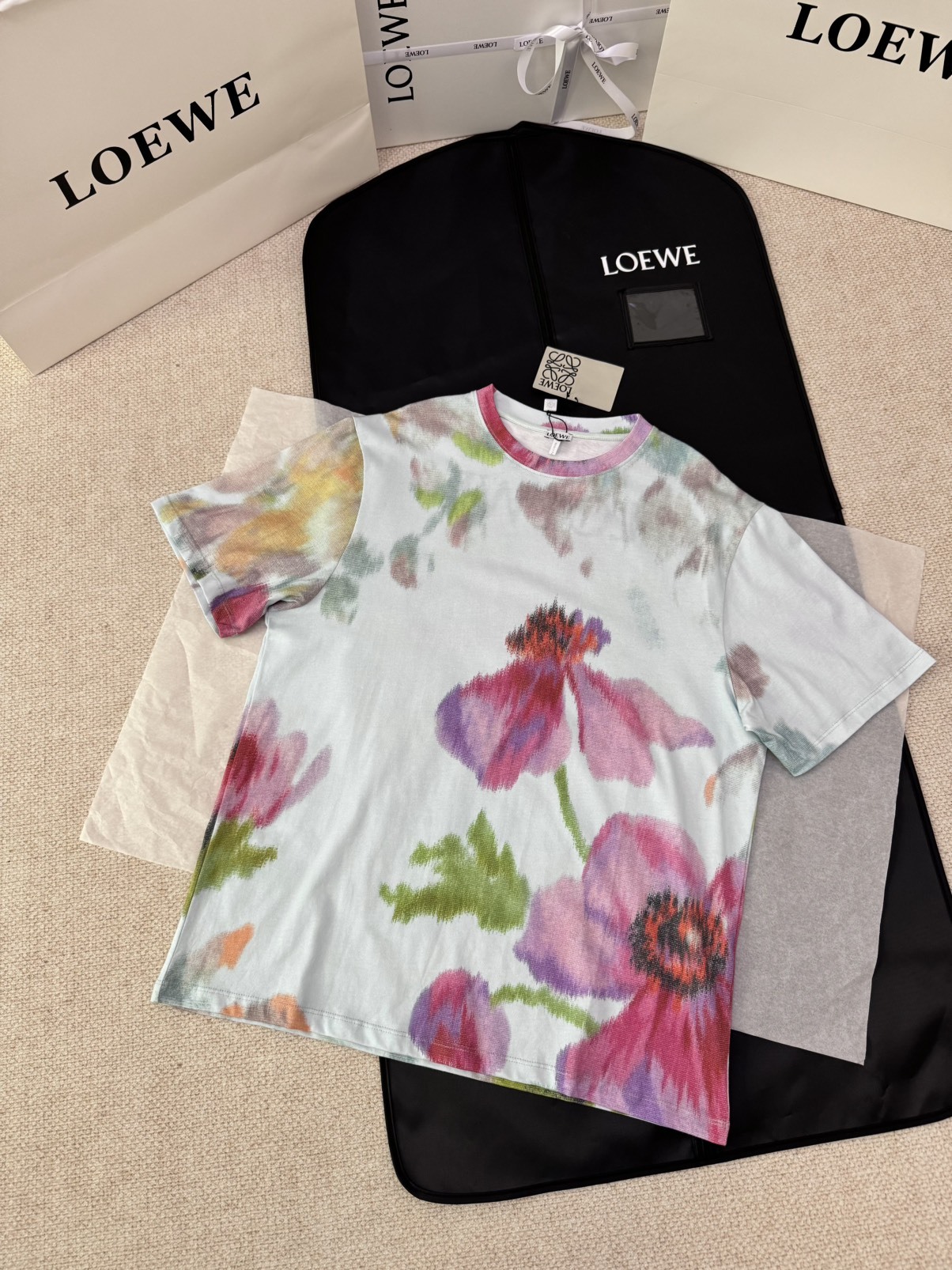 ロエベ「Loewe」フローラル プリント クルーネックTシャツ