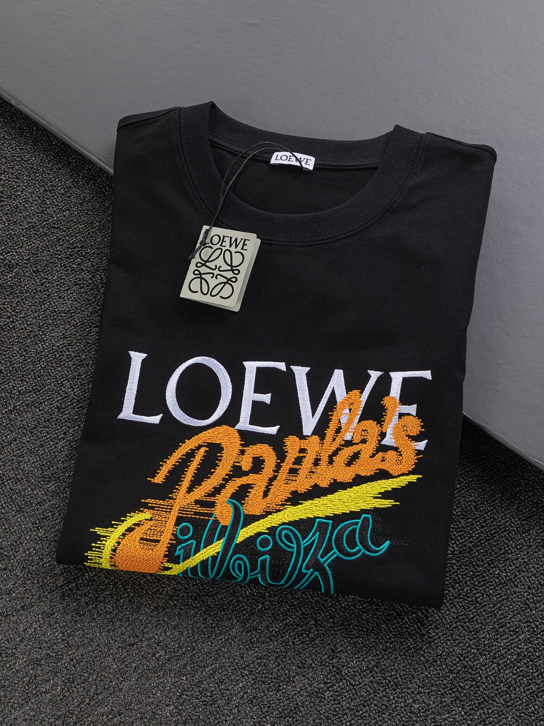 ロエベ「Loewe」マルチカラー レター エンブロイダリー Tシャツ