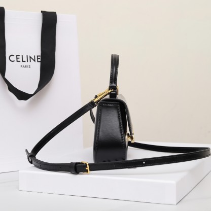 セリーヌ「Celine」Lola トライアンフ ショルダーバッグ
