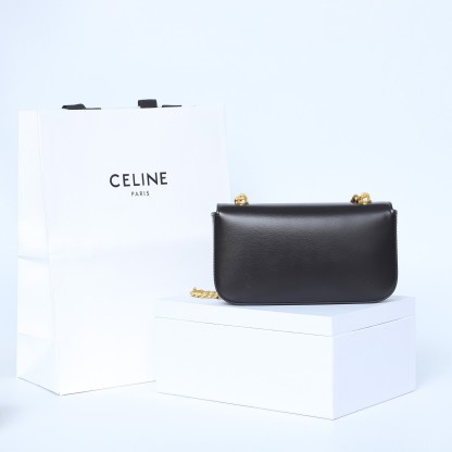 セリーヌ「Celine」Triomphe チェーンショルダーバッグ