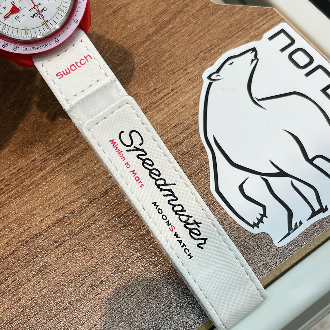 スウォッチ「Swatch」OMEGA BIOCERAMICMoonSwatchコレクション  腕時計42MM