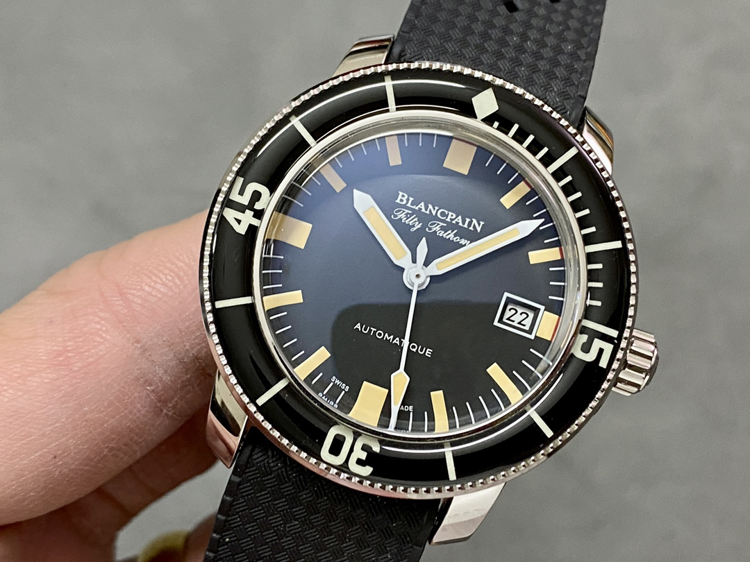 ブランパン「Blancpain」フィフティ・ファゾム バラクーダ自動巻きダイバーズウォッチ40.3mm