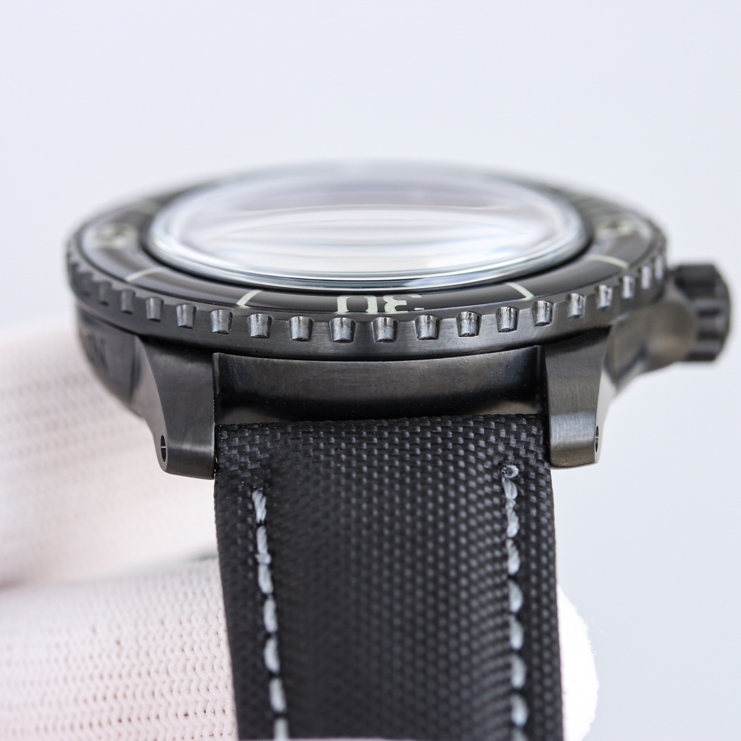 ブランパン「Blancpain」フィフティ・ファゾム自動巻きダイバーズウォッチ45mm