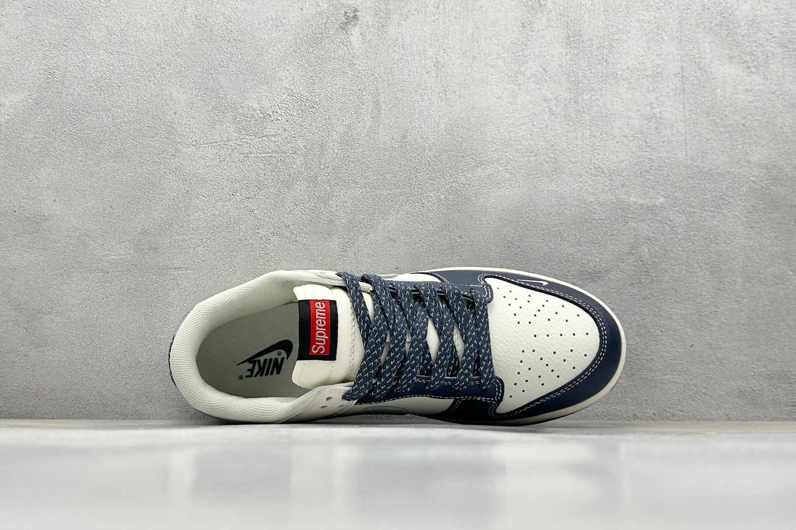 「コラボモデル」Nike SB Dunk Low x Supreme コラボレーション ロー タイプ スケート シューズ