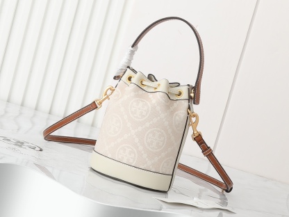 トリー バーチ「Tory Burch」T Monogram ミニ水筒バッグ