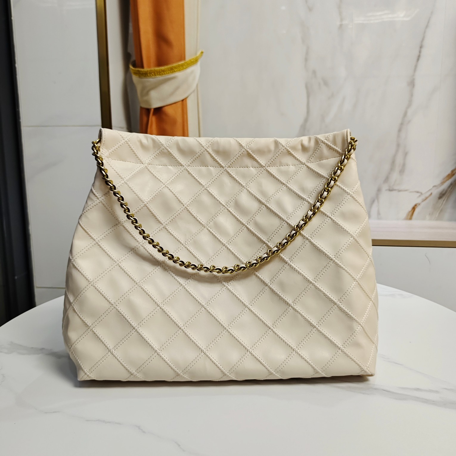 トリー バーチ「Tory Burch」 FLEMING SOFT 抽繩ショルダーバッグ