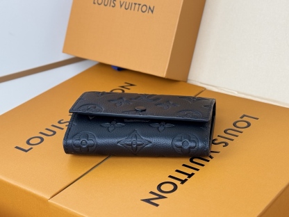 ルイ・ヴィトン「Louis Vuitton」ヴィクター･ウォレット