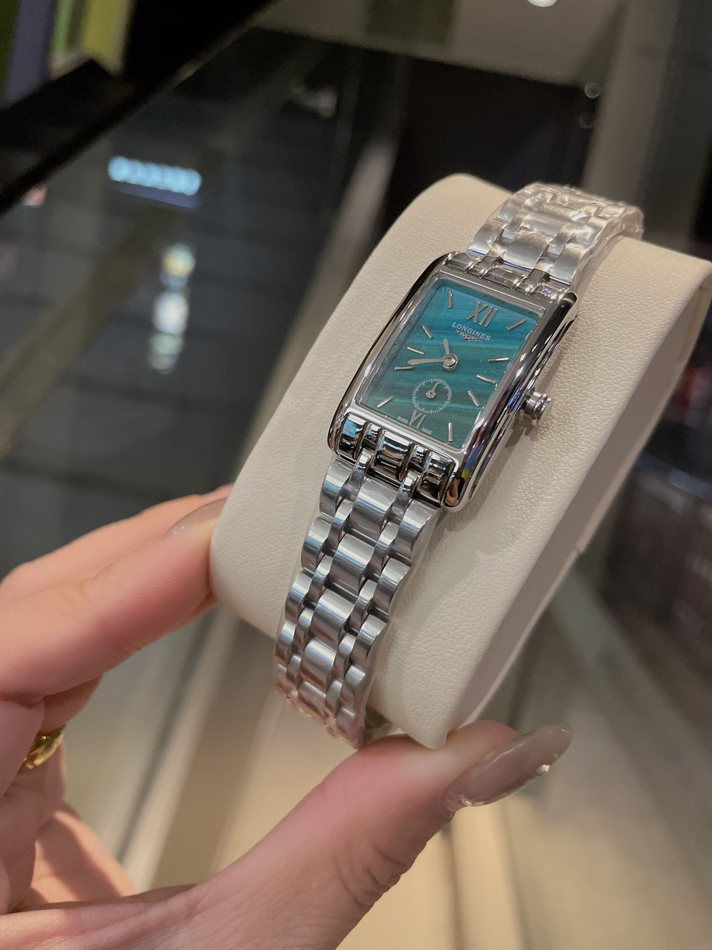 ロンジン「Longines」DolceVitaレディースウォッチ 33x22mm