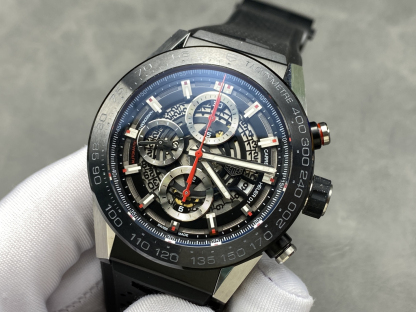 タグ・ホイヤー「TAG Heuer」カレラ ヒューアークロノグラフ 腕時計43mm