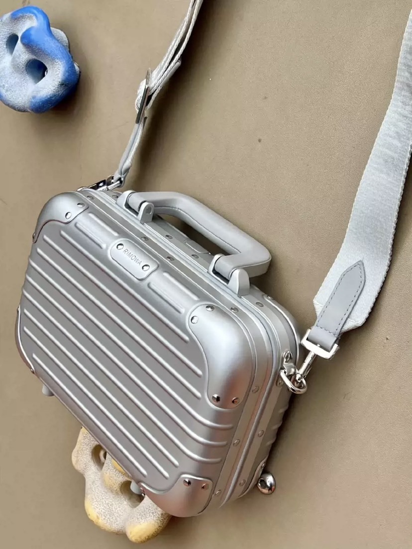 リモワ「RIMOWA」The Original Bag アルミニウムマグネシウム合金 ボックスバッグ