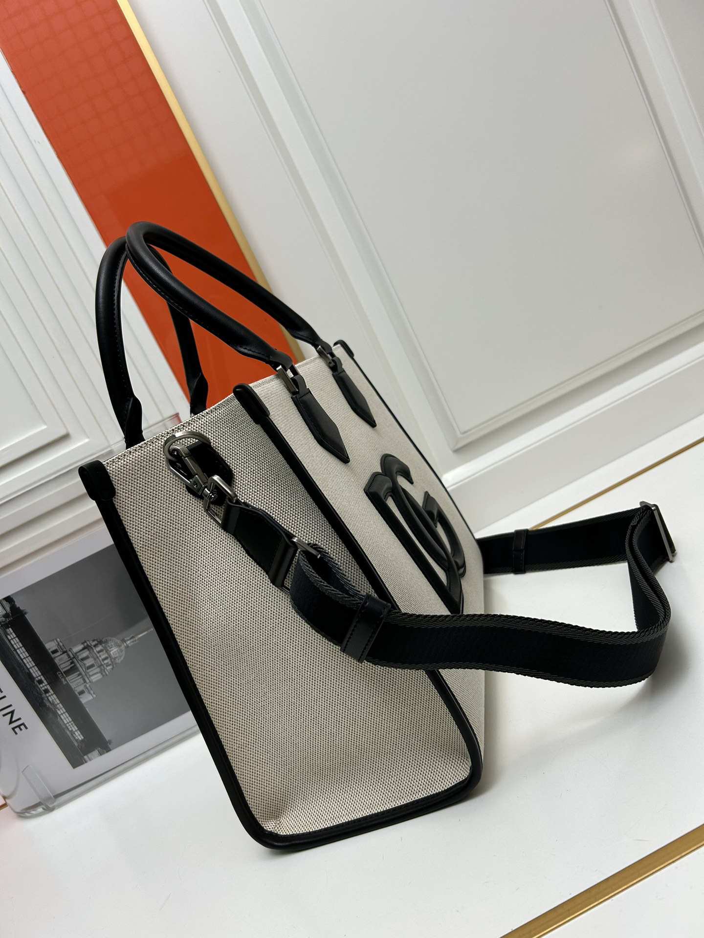 ドルチェ・アンド・ガッバーナ「D&G」キャンバス&レザー トートバッグ