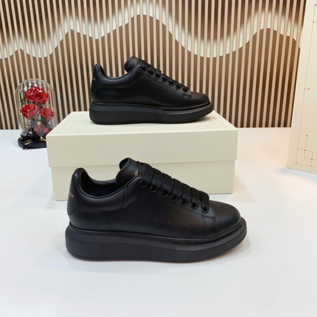アレキサンダー・マックイーン［Alexander McQueen］Oversized Sneaker "Silk Gloss Leather" スニーカー