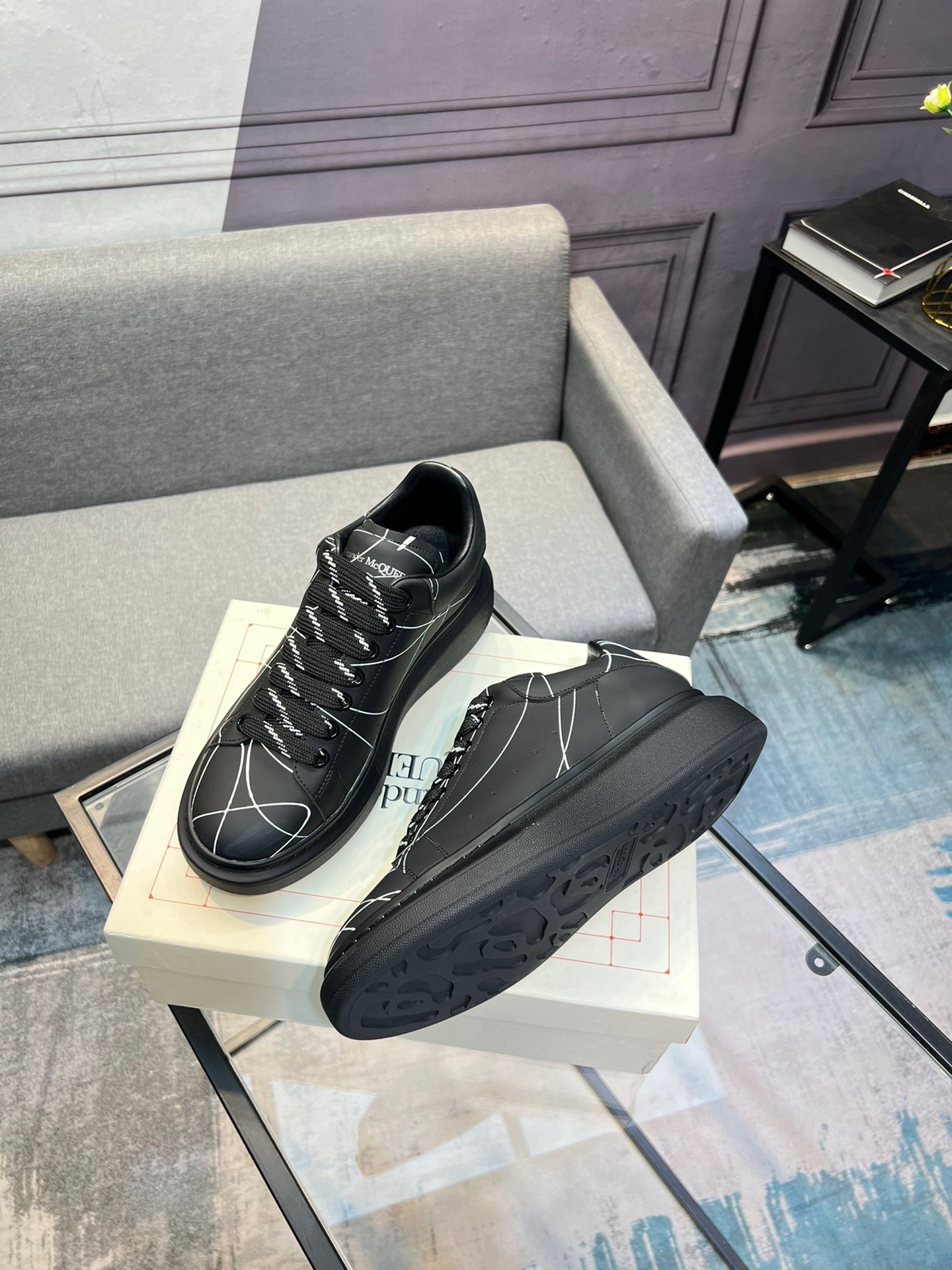 アレキサンダー・マックイーン［Alexander McQueen］Oversized Sneaker "Classic White" スニーカー