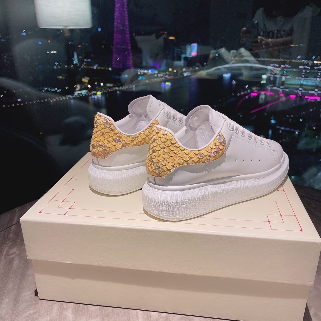 アレキサンダー・マックイーン［Alexander McQueen］Oversized Sneaker "Silk-Fishscale Leather" スニーカー