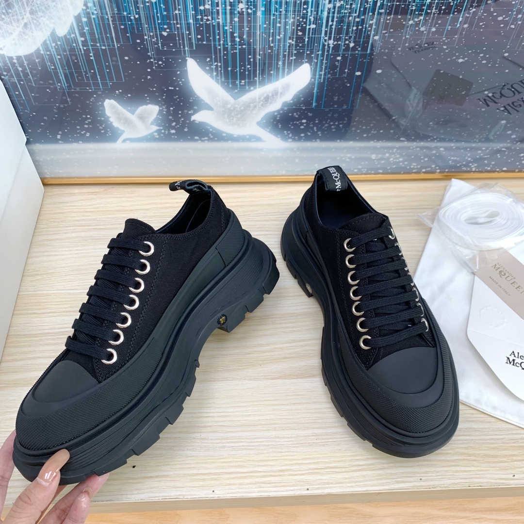 アレキサンダー・マックイーン［Alexander McQueen］Oversized Sneaker "Classic Platform" スニーカー