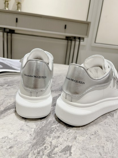 アレキサンダー・マックイーン［Alexander McQueen］Oversized Sneaker スニーカー