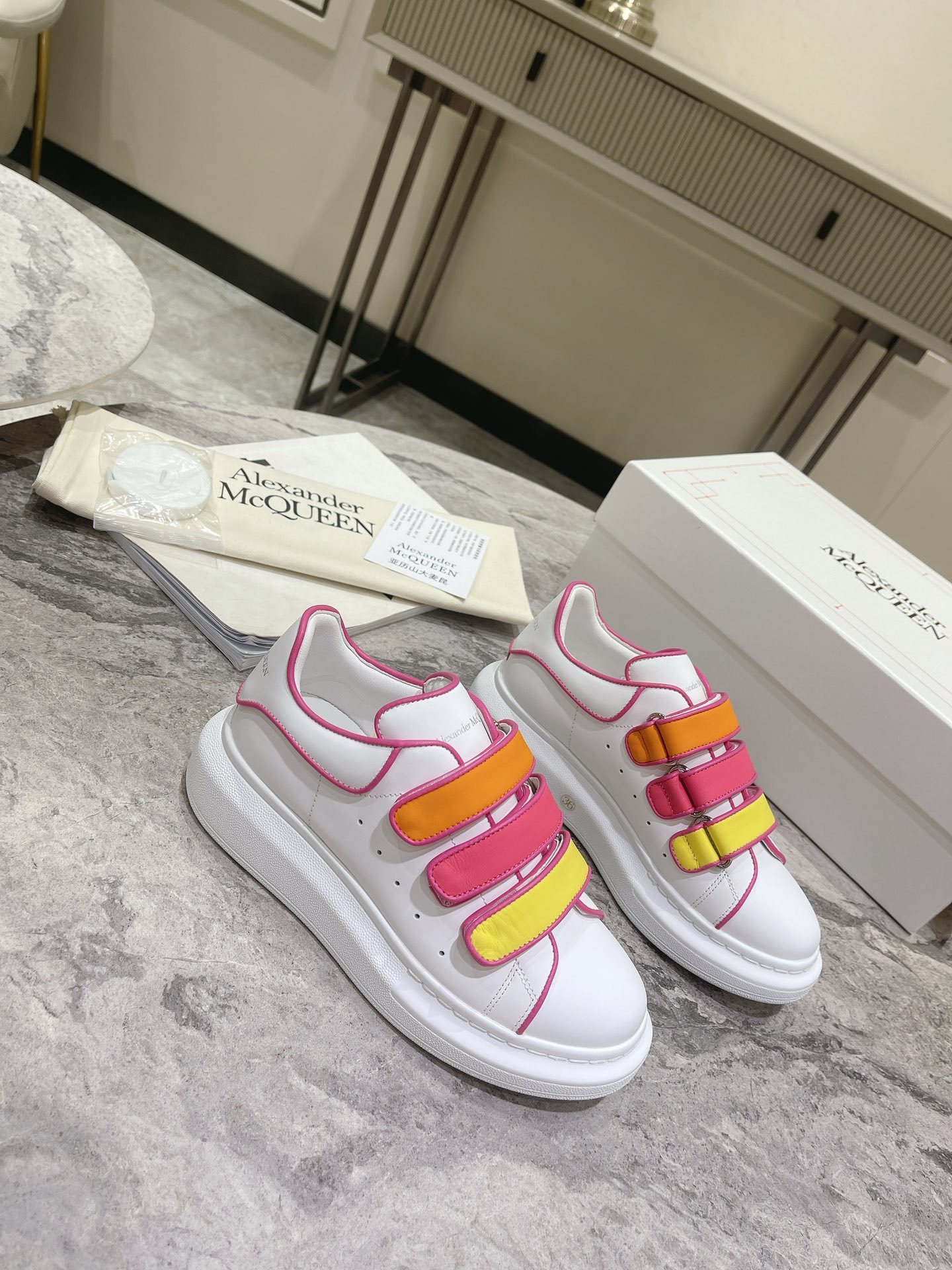 アレキサンダー・マックイーン［Alexander McQueen］Oversized Sneaker スニーカー