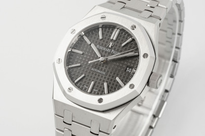 オーデマ ピゲ「Audemars Piguet」ロイヤルオーク 自動巻き腕時計 37MM