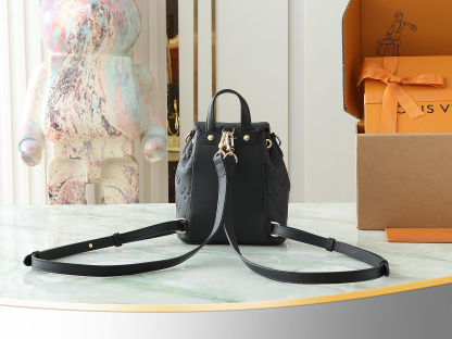 ルイ・ヴィトン「Louis Vuitton」COUSSIN BACKPACK ミニバッグ