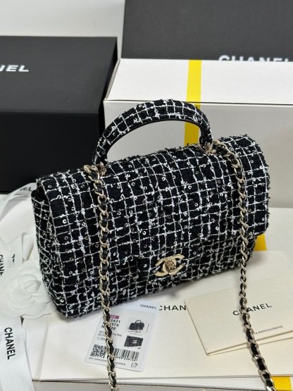 シャネル「Chanel」24P ツイード スパングル CFミニ ショルダーバッグ