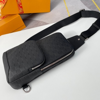 ルイ・ヴィトン「Louis Vuitton」Avenue ダミエ・アンフィニ レザー ショルダーバッグ