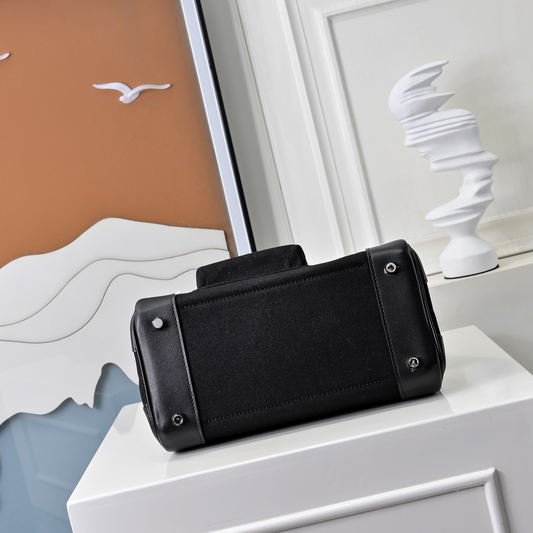 エルメス「Hermès」Cargo スウィフトレザー＆トワル クアドリル シルバーハードウェア バッグ