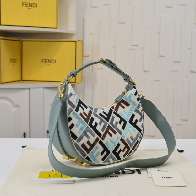 フェンディ「Fendi」Fendigraphy スモール ホボバッグ