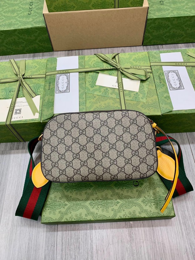 グッチ「Gucci」GG Supreme メッセンジャーバッグ