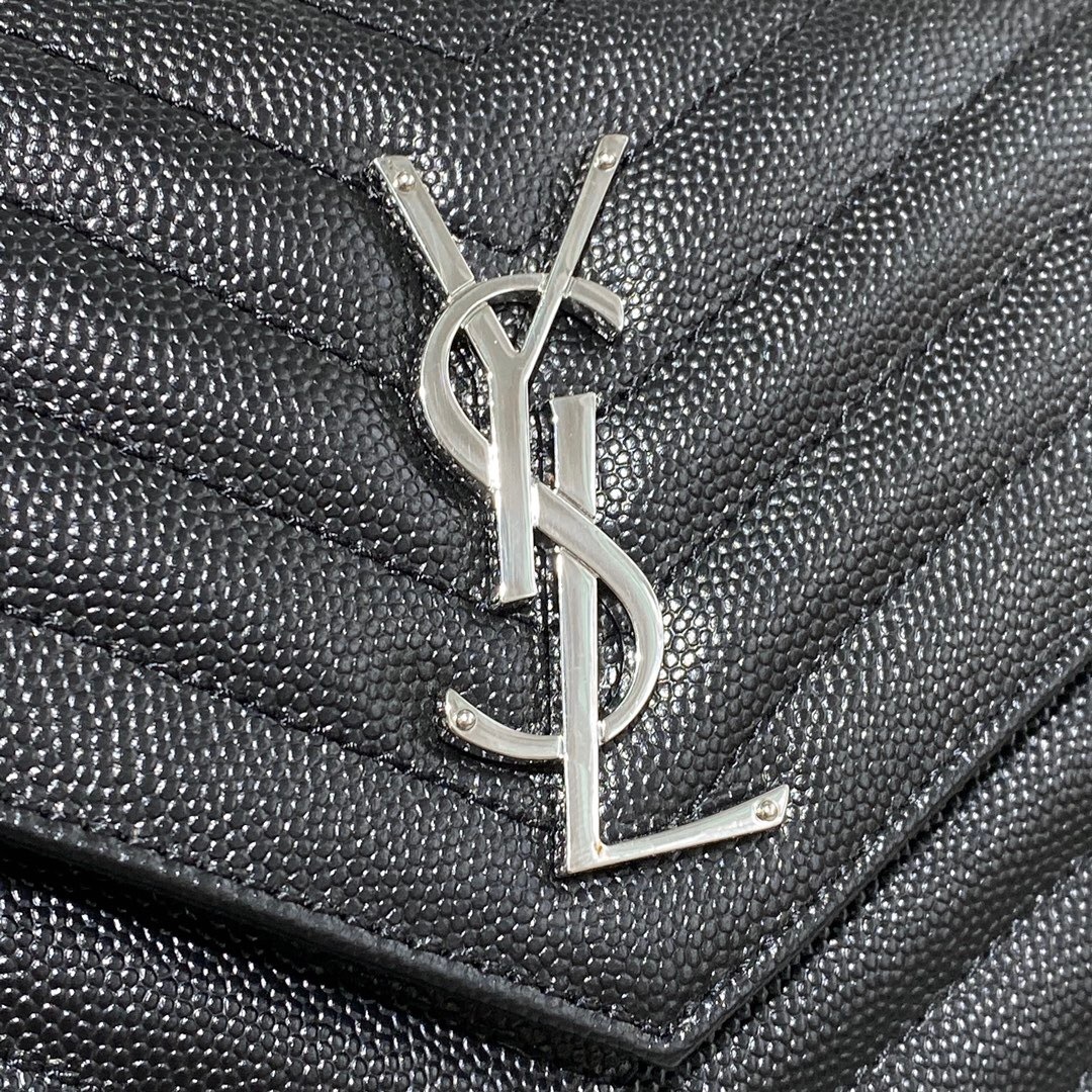 サンローラン「Saint Laurent」‌ MONOGRAM キャビアレザー エンンベロープバッグ‌