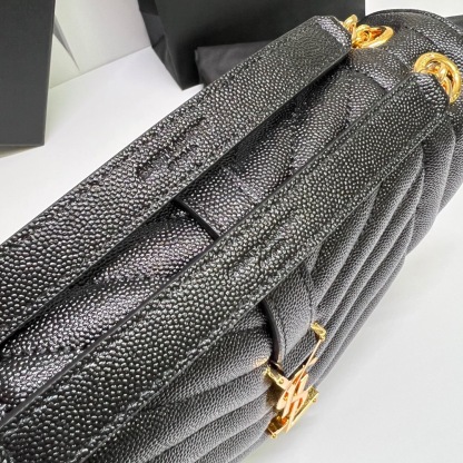 サンローラン「Saint Laurent」‌ ENVELOPE 中サイズ キャビアレザー エンンベロープバッグ