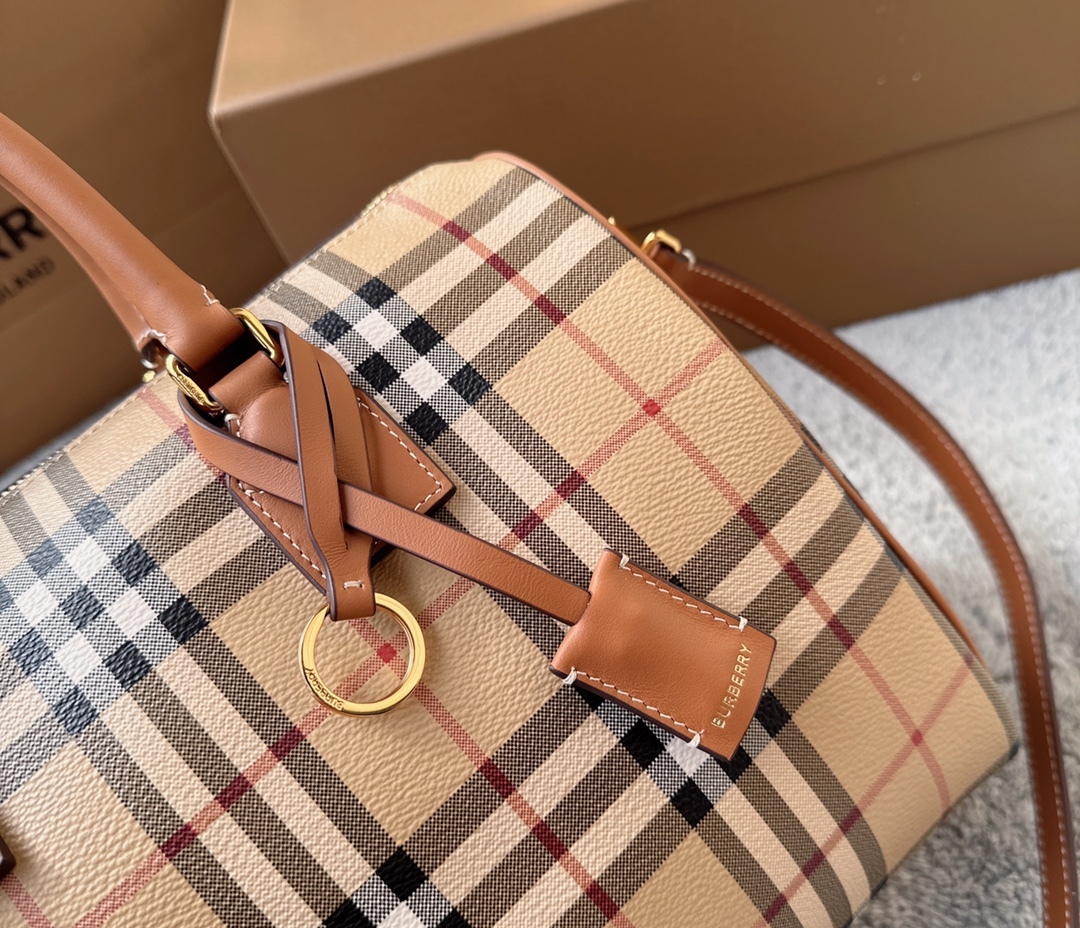 バーバリー「Burberry」Vintage Check Boston Bag