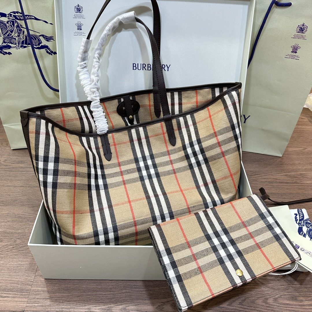 バーバリー「Burberry」Haymarketチェック トートバッグ（大容量ショッピングバッグ）