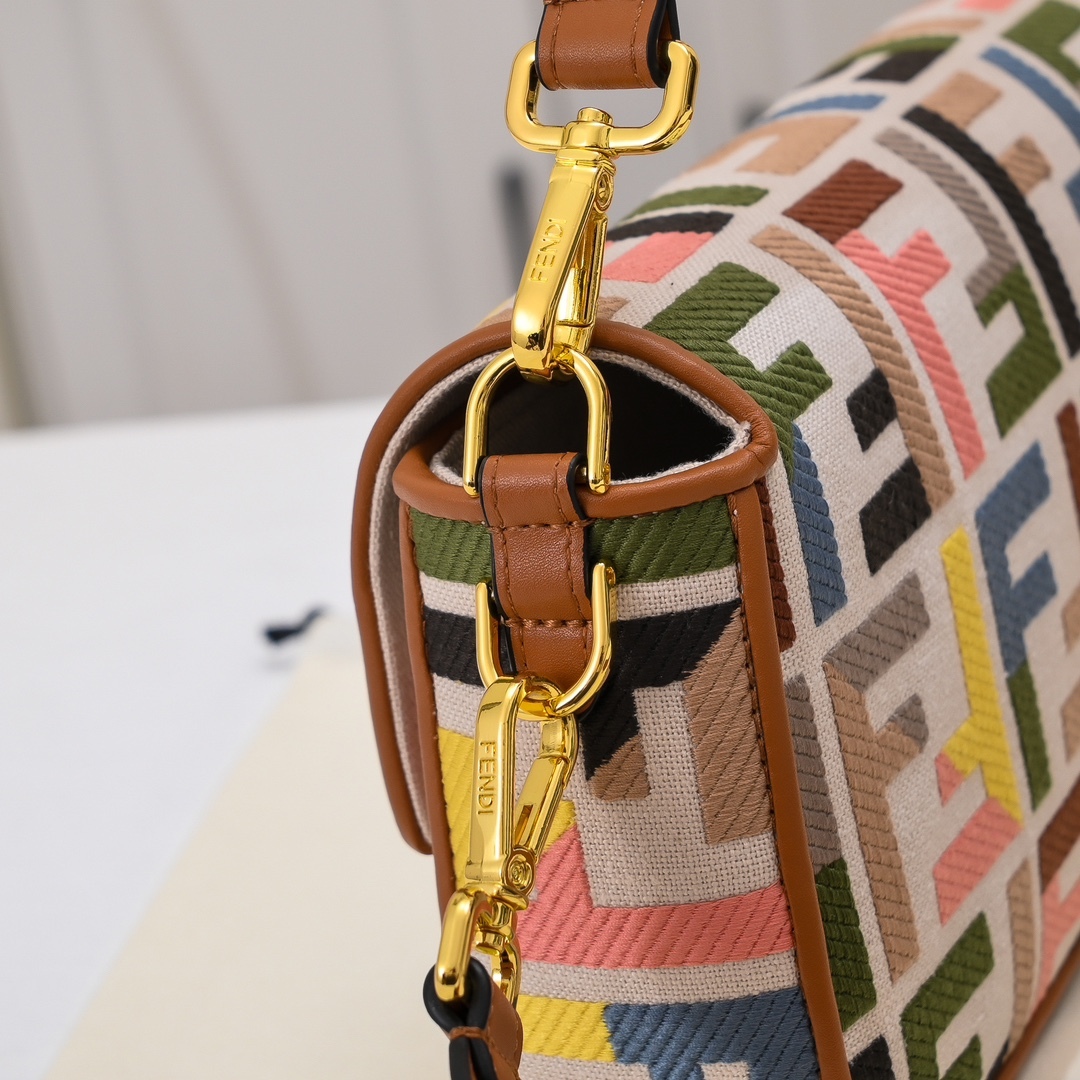 フェンディ「Fendi」  バゲット クラシック ショルダーバッグ