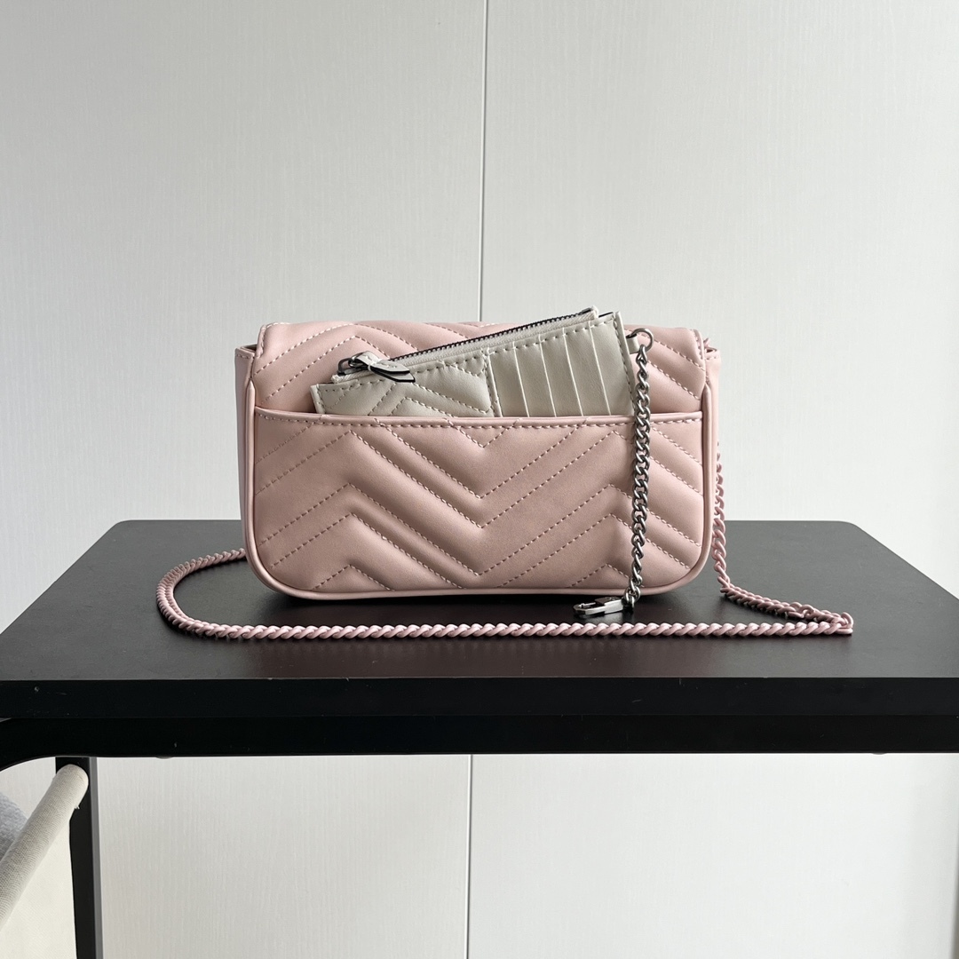 グッチ「Gucci」マーモント ミニ チェーン バッグ