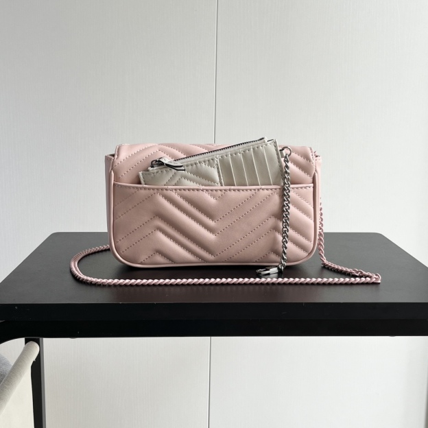 グッチ「Gucci」マーモント ミニ チェーン バッグ