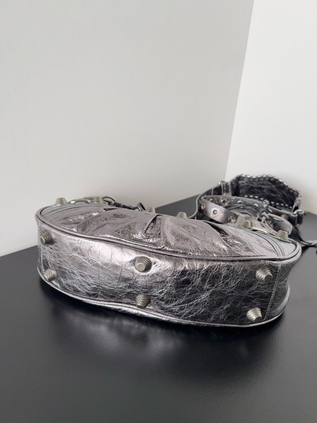 バレンシアガ「Balenciaga」ショルダーバッグ