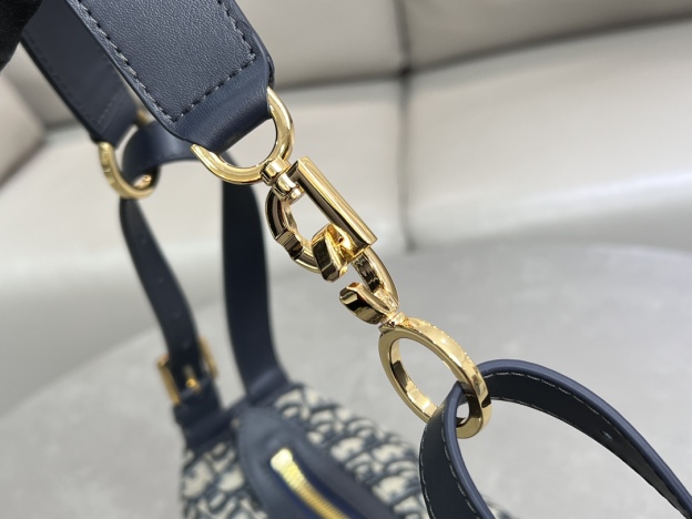 ディオール「Dior」オブリーク ミディアム ショルダーバッグ