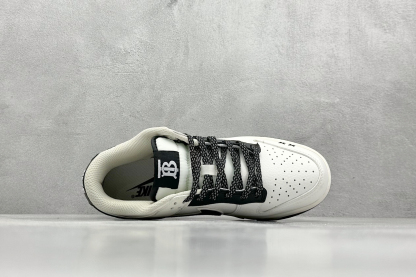 「コラボモデル」Burberry x NikeSB Dunk Low XC （Nike × BURBERRY Collaboration Nike SB Dunk Low XC）